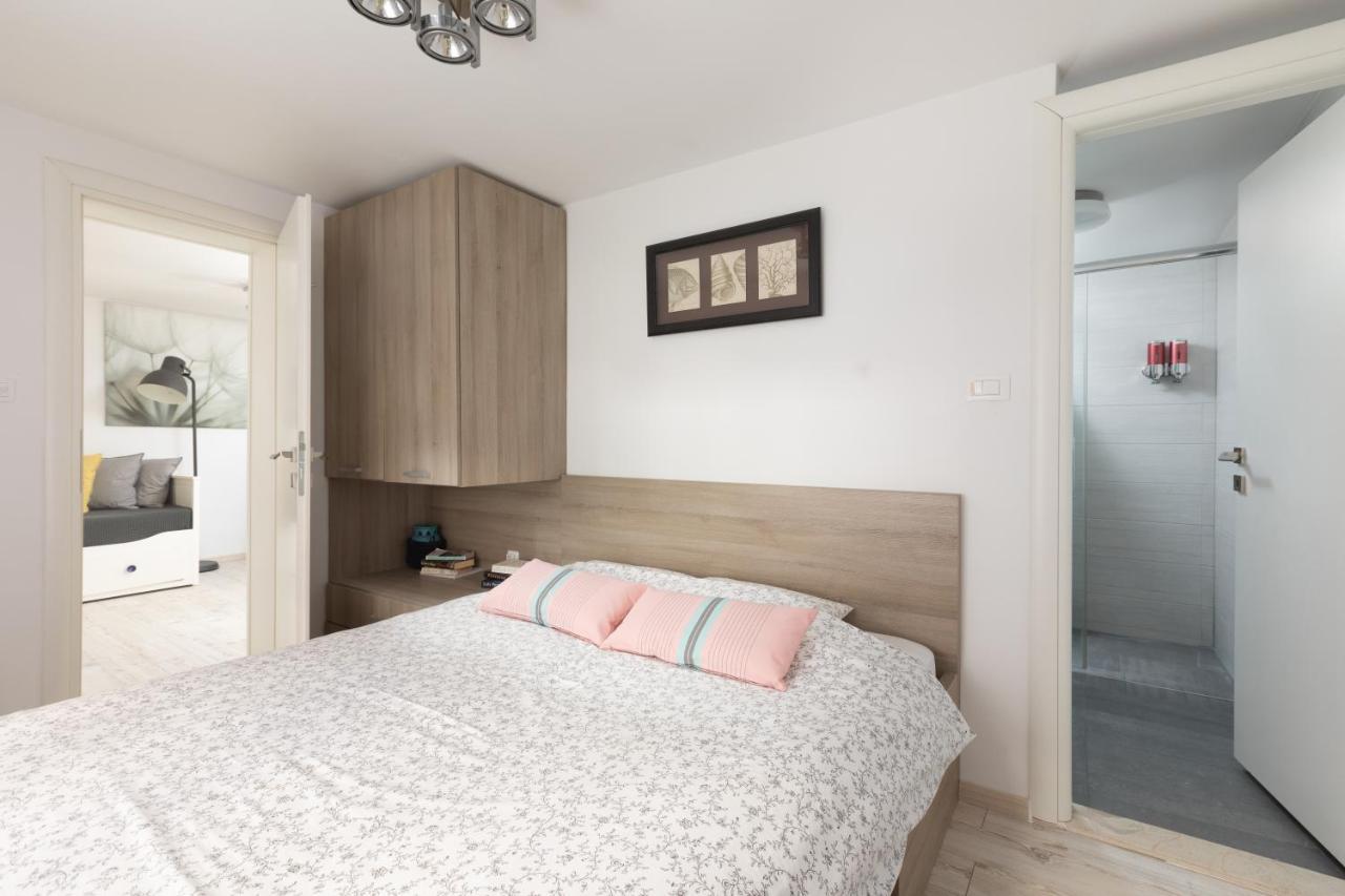 Apartment Coastal Villa Makarska Eksteriør bilde